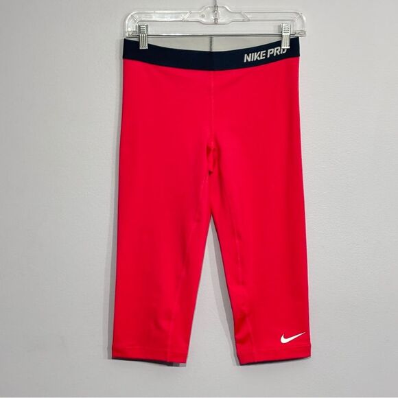 Nike Pro | NWOT Women’s Red Workout Training Capris Leggings M - Picture 1 of 12